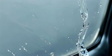 物业贴车窗一般用的什么胶？